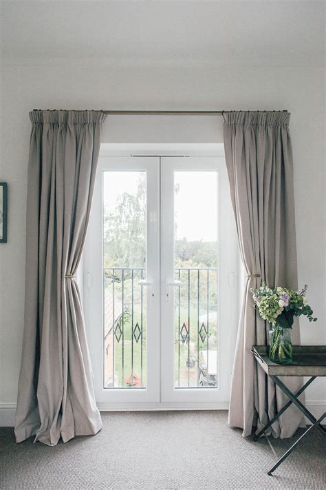 A Guide To Hanging Curtains {With Laura Ashley} - Rock My Style | UK Daily Lifestyle Blog