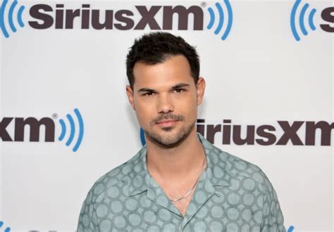 Taylor Lautner Shares Powerful Video on Mental Health and Dealing With Hateful Comments Online