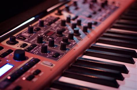 5 Best Synthesizers for Beginners [2020 Reviews]