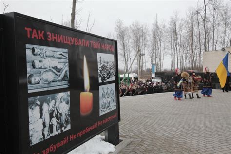 Ukrainians commemorate Holodomor victims