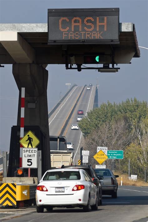 $1 toll hike coming for Bay Area bridges. But where’s the money? – Times Herald Online