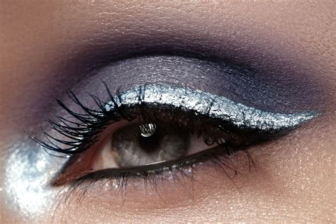 11 Glitter Eyeliner Looks To Try Out