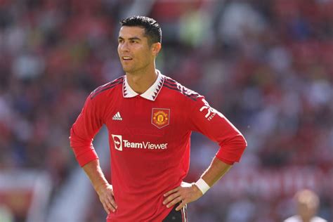 Cristiano Ronaldo sends message ahead of Manchester United's Premier ...