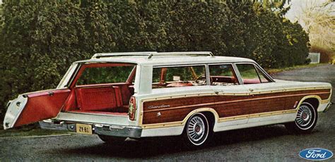 Throwback: The Ford Country Squire - Ford Addict