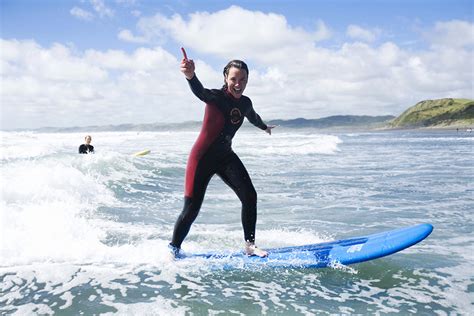 surfing in raglan - Raglan EELS