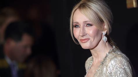 Harry Potter author J.K. Rowling reveals writing routine on Twitter