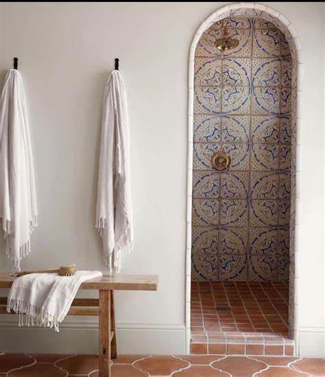 11 Vibrant Spanish-style bathroom tile ideas | Atlas Ceramics