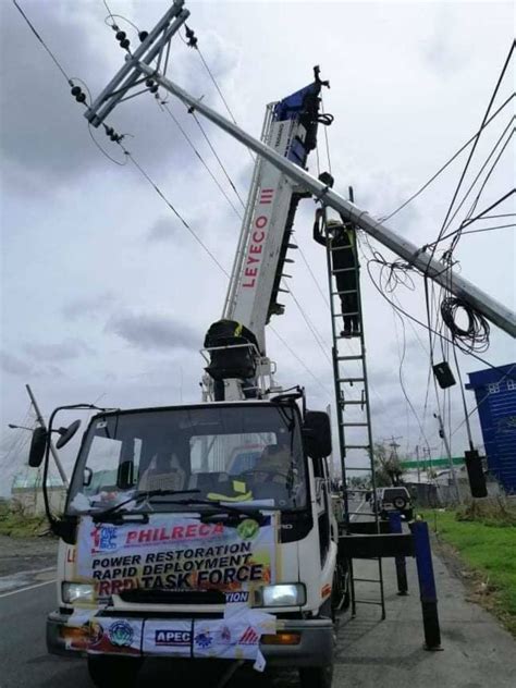 Yolanda survivors tumulong sa mga nasalanta ng bagyong Rolly sa Albay | ABS-CBN News