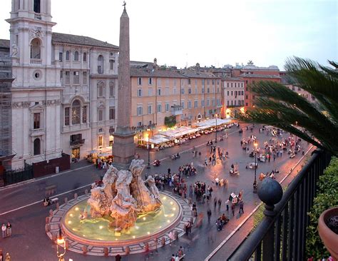 Piazza Navona: arte antica e moderna