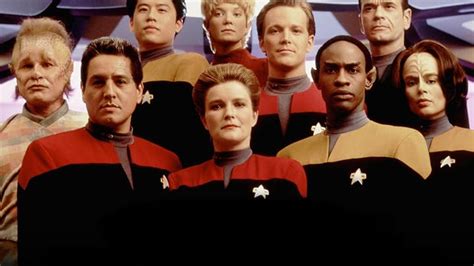 Watch Star Trek: Voyager Season 1 | Prime Video