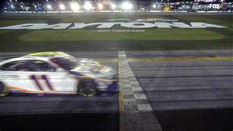 The Second Closest Finish in Daytona 500 History (0.014s gap) : r/NASCAR