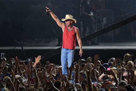 Country music icon Kenny Chesney adds Michigan concert - mlive.com