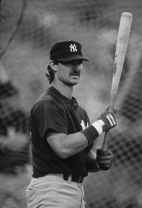 Don Mattingly New York Yankees Editorial Image - Image of base, athlete ...