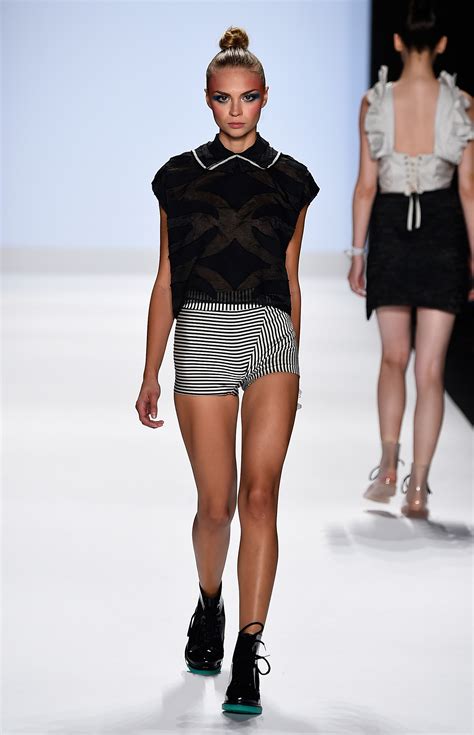 Spoiler alert: Couture looks from the Project Runway Fashion Week show – SheKnows