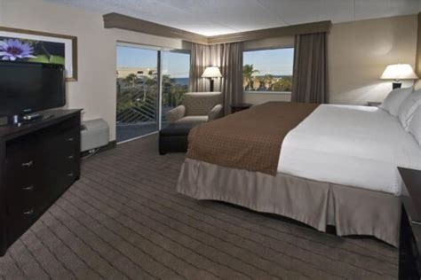 Holiday Inn Express North Palm Beach-Oceanview, an IHG Hotel Juno Beach, Florida, US ...