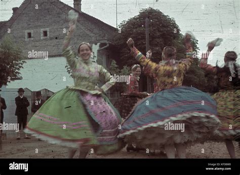 Women, folk costume, folk dance, colorful 92582 Stock Photo - Alamy