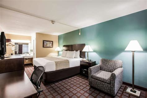 Super 8 by Wyndham Meadowlands | Carlstadt, NJ Hotels