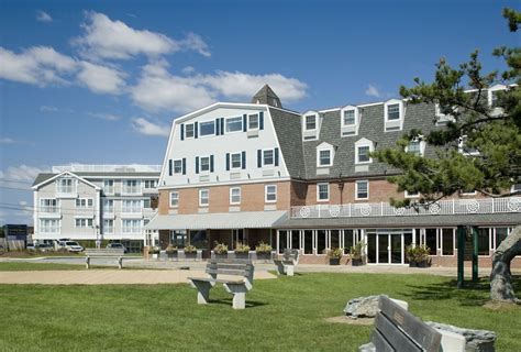 Newport Beach Hotel & Suites Middletown, Rhode Island, US - Reservations.com