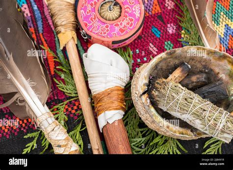 Native smudging ceremony hi-res stock photography and images - Alamy