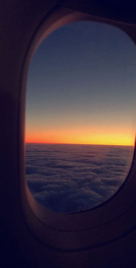 Aeroplane Window Sunset | Airplane window view, Travel aesthetic, Aeroplane