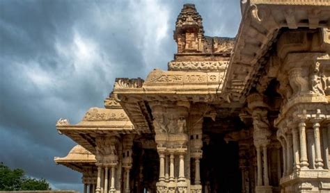 Musical Pillars at Hampi's Vijaya Vittala Temple - Musical Pillars at ...