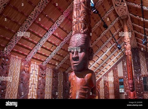 Maori marae hi-res stock photography and images - Alamy