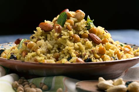 Rice Pilaf With Almonds and Raisins recipe | Epicurious.com