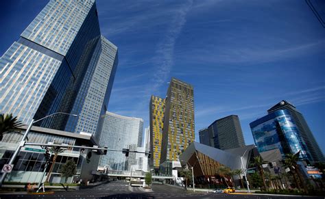 CityCenter in Las Vegas Survives a Case of Bad Timing - The New York Times