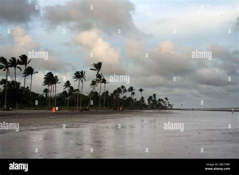 View of the Kuakata Sea Beach in Patuakhali, Bangladesh Stock Photo - Alamy