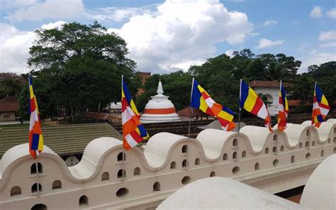 Temple of the Tooth Relic Sri Lanka, History, Timings & Entry fees