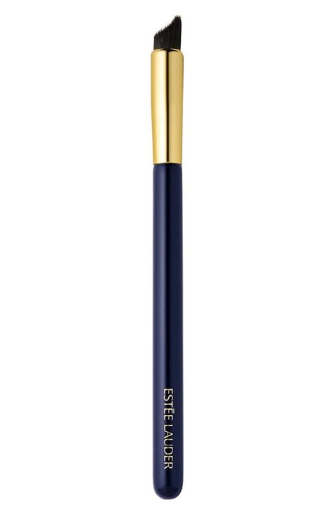 The Best Contour Brush For The Nose