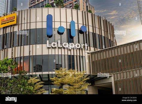 Lalaport shopping mall sign, Kuala Lumpur, Malaysia Stock Photo - Alamy