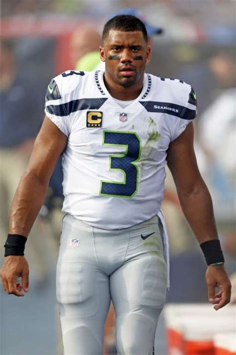 Russell Wilson 'very human' in Seahawks protest discussions | Russell ...