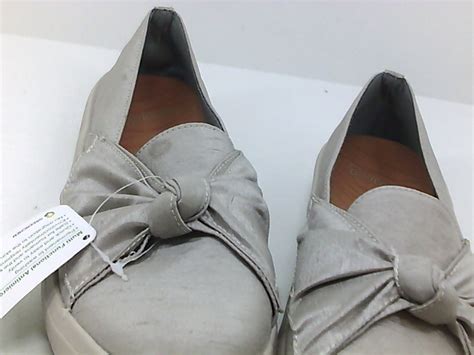 Bare Traps Womens BRITTA Low Top Slip On Fashion Sneakers, Taupe, Size 6.0 w0at 825443964937 | eBay