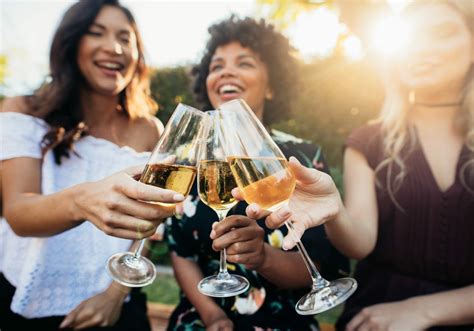 How Are GenZ Wine Drinkers Different: 6 Ways To Reach Them