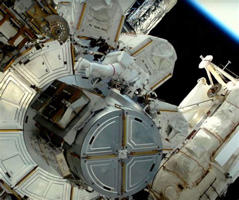 NASA astronauts complete year’s fifth spacewalk at station - Aerotech News & Review