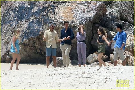 Photo: julia roberts george clooney film ticket to paradise together 36 | Photo 4679628 | Just Jared