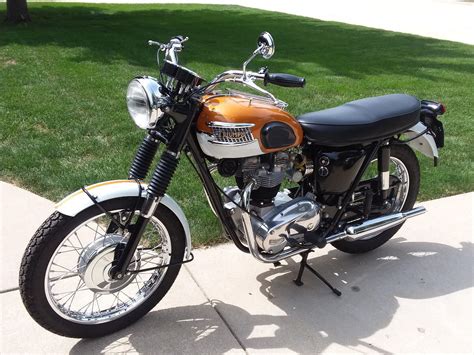 Restored Triumph Trophy 650 - 1965 Photographs at Classic Bikes ...