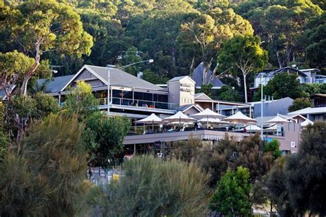 LORNE HOTEL BISTRO - Restaurant Reviews, Photos & Phone Number ...