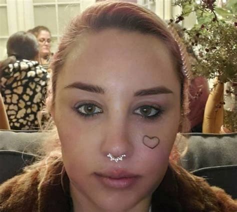 Amanda Bynes Debuts A New Face Tattoo (Photo) | Tdnews