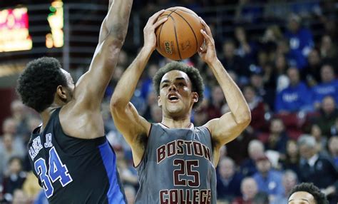 Boston College men’s basketball team upsets No. 1 Duke - CBS News