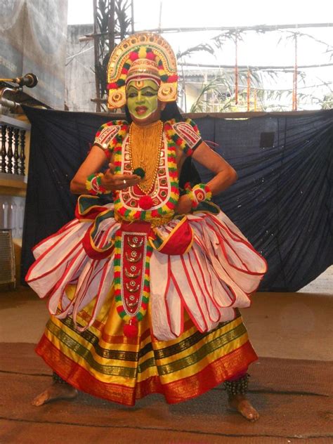 Ottamthullal or Ottanthullal (Malayalam:ഓട്ടന്‍ തുള്ളല്‍, pronounced ...