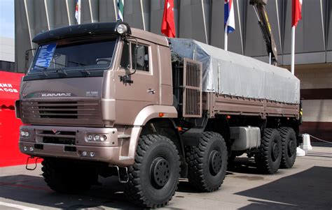 File:Kamaz-6560 truck, IDELF-2008.jpg - Wikimedia Commons