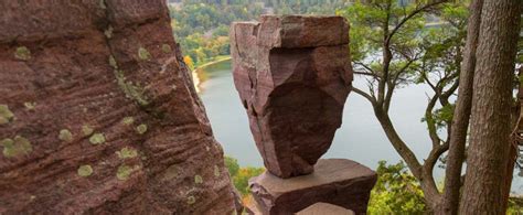 Balanced Rock Trail - Devil's Lake State Park Area Visitor's Guide ...