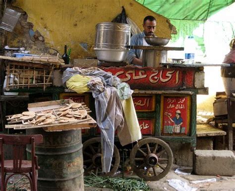 Flitzy Phoebie: Egyptian Koshari - Street Food for the Hungry