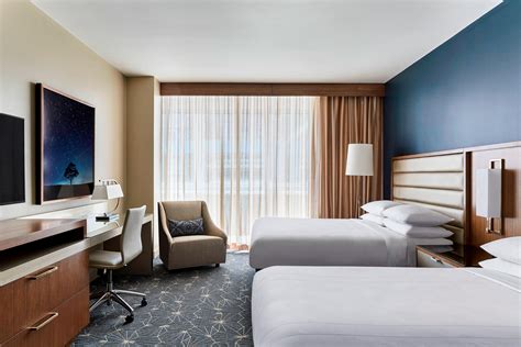 Downtown Houston Convention Center Hotel | Marriott Marquis Houston