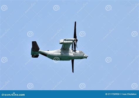 Vertical Takeoff Helicopter Stock Photo - Image of aircraft, military ...