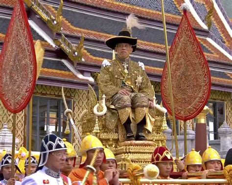 King Maha Vajiralongkorn crowned Rama X of Thailand