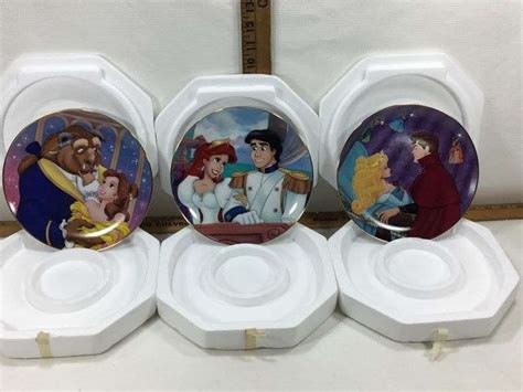 Disney Princess Glass Plates - Sherwood Auctions