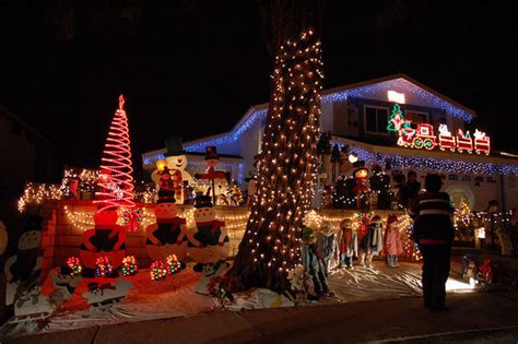 The Top 3 San Diego Holiday Light Displays – San Diego Premier Property ...